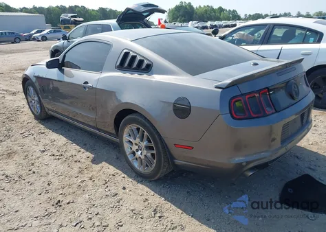 2014 Ford Mustang V6 Premium z USA, uszkodzony, nr VIN 1ZVBP8AM3E5225590
